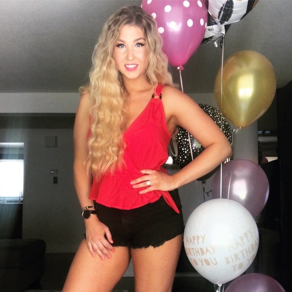 Meet your Posher, Shauna - Picture 2 of 2